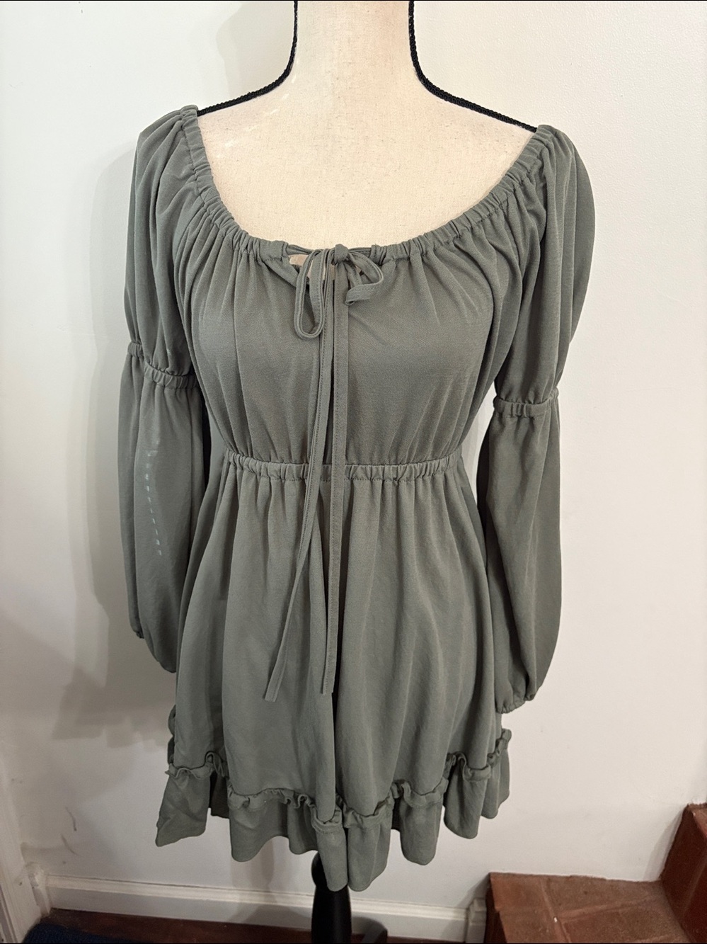 The Sang Sage Green Peasant Milkmaid Mini Dress Smocked Tiered Ruffle Rayon M